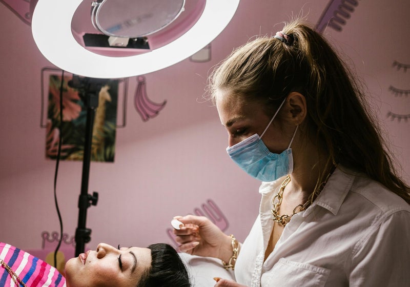 Beauty-Behandlung bei ANORA Glow up in Siegen
